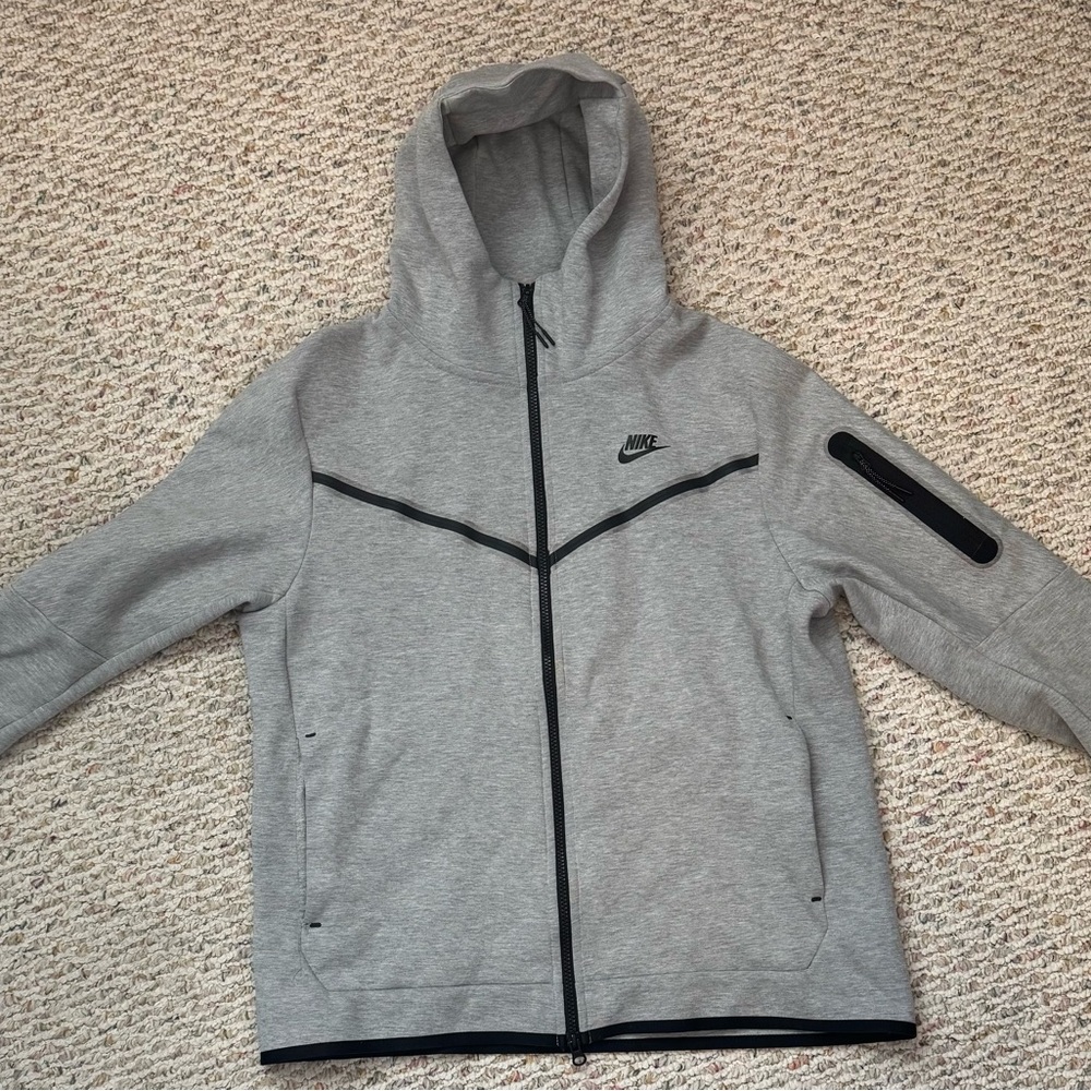 Grey Nike Tech, Size Large, Never Worn, Brand New